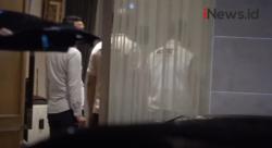 Video Penyidik KPK Bawa 2 Koper dari Rumah Azis Syamsuddin