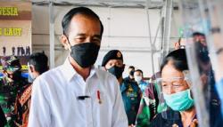 Kesedihan Jokowi Melihat Foto-foto Awak KRI Nanggala 402 yang Gugur<