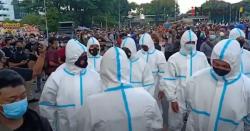 Video Massa Abaikan Protokol Kesehatan, Polisi Berseragam APD Diturunkan