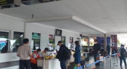 H-1 Larangan Mudik, Bandara Hanandjoeddin Belitung Dipadati Penumpang