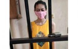 Kasus Sate Beracun, Tersangka NA Kenakan Daster Kuning di Dalam Sel Tahanan Viral