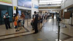 Naik 68 Persen, Ribuan Penumpang Padati Bandara Juanda Jelang Larangan Mudik <