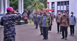 Kunjungi Mako Marinir, Menko Airlangga Apresiasi Dedikasi TNI dalam Penanganan Covid-19