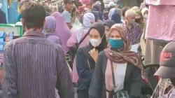Berburu Baju Lebaran, Ribuan Warga Cirebon Langgar Prokes di Pasar Tegalgubug