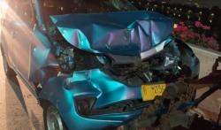 Taksi Tabrak Truk Trailer di Tol Wiyoto Wiyono akibat Hilang Kendali