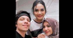 Lebaran Tanpa Raul Lemos, Krisdayanti Bahagia Dikunjungi Aurel dan Atta 