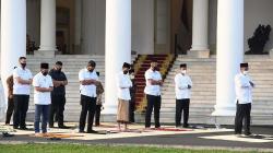 Presiden Jokowi dan Ibu Negara Sholat Idul Fitri di Halaman Istana Bogor