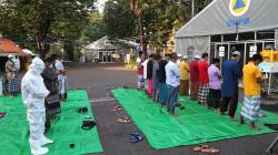 Puluhan Pasien Covid dan Tenaga Kesehatan Sholat Id Berjemaah di RSL Indrapura