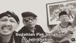 Birgaldo Sinaga Meninggal, Abu Janda Unggah Video Nyanyian Sengkuni