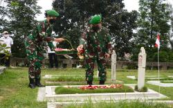 Peringati HUT ke-75, Kodam III/Siliwangi Gelar Ziarah ke TMP Cikutra