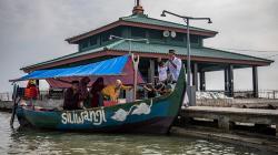 Tradisi Syawalan Ziarah Makam Terapung Demak