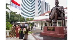 Megawati Resmikan Monumen Bung Karno di Lemhannas
