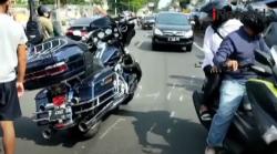 Video Moge Tabrak Mobil Satpol PP di Jalur Puncak Bogor