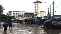 Terendam Banjir, Jalur Baleendah-Dayeuhkolot Tak Bisa Dilalui Kendaraan