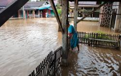 Banjir di Musi Rawas Hanyutkan Rumah Warga dan Rendam Fasilitas Umum 