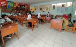 Gegara Muncul Kasus Covid-19 saat Simulasi, PTM Sekolah Kemenag Ditiadakan di Cimahi<