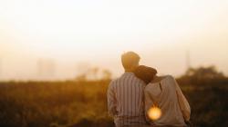 4 Cara Ungkapkan Cinta Kepada Pasangan tanpa Bilang I Love You