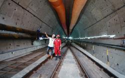 Selesaikan 8 Terowongan, Progres Kereta Cepat Jakarta-Bandung 74 Persen<