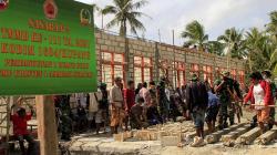 TMMD ke-111, Prajurit TNI Bangun Gereja hingga Sekolah di Kupang<