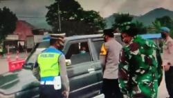 500 Kendaraan Wisatawan Diputar Balik di Perbatasan Garut-Bandung