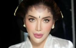 Millen Cyrus Unggah Foto Didandani ala Pengantin Prewedding, Netizen Heboh