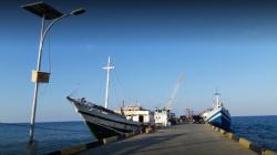 Kapal Barang Terbakar di Pelabuhan Bajoe Karam, Awak dan Pemiliknya Belum Ditemukan