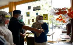 Ridwan Kamil: Pemprov Jabar Kaji Rencana Lockdown 700 Lingkungan RT<