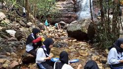 34 Anggota Pramuka Binaan Lanal Babel Dibekali Bushcraft di Alam Bebas