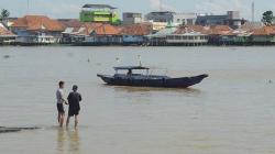 Musim Kemarau, Debit Air Sungai Musi Turun 2,5 - 4 Meter