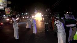 PPKM Darurat di Kota Malang Diseting Menyeramkan, Lampu Dimatikan Pocong Berkeliaran