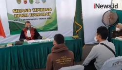 Video Pedagang Bubur dan Pengusaha Kayu Didenda Rp5 Juta Langgar PPKM Darurat