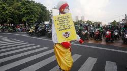 Aksi Badut Ajak Masyarakat Patuhi Protokol Kesehatan