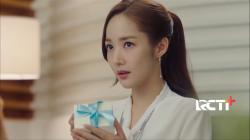 What’s Wrong With Secretary Kim, Terkuak Hadiah Misterius dari Pimpinan Perusahaan  