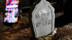 Suasana Pemakaman Istri Gubernur Sultra yang Meninggal Terpapar Covid-19
