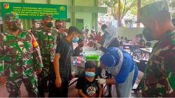 Pangdam Merdeka Tinjau Vaksinasi 1.000 Anak Usia 12-17 Tahun di Kodim Manado