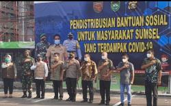 Polda Sumsel Salurkan Bantuan untuk Warga Isolasi Mandiri