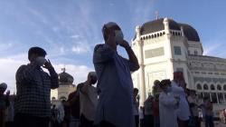 Suasana Sholat Idul Adha di Masjid Raya Medan dengan Protokol Kesehatan Ketat