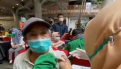 Viral, Pria Renta Kayuh Sepeda 15 Kilometer agar Divaksin, Netizen: Panjang Umur Pak