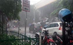 BMKG Memprakirakan Potensi Hujan Lebat dan Angin Kencang di Sumsel <
