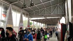 Stasiun Bojong Gede dan Depok Selasa Pagi Terpantau Ramai