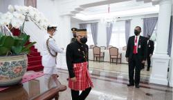 Warga Sulbar Bangga Wapres Ma'ruf Amin Kenakan Pakaian Adat Mandar