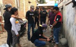 Edarkan Sabu, Pasutri di Bima Buat Gaduh Pancing Perhatian Warga saat Ditangkap Polisi<
