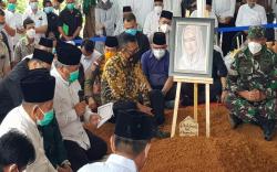 Pimpinan dan Anggota DPR Doakan Percha Leanpuri di Rapat Paripurna