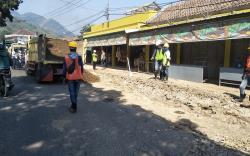  Pekerjaan Terlambat, Kontraktor Perbaikan Jalan 52,4 Km di Selatan KBB Dievaluasi