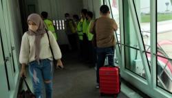 Mendarat Darurat, Ratusan Penumpang Batik Air Kelaparan di Kualanamu