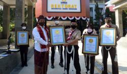 Pramuka Unnes Cetak Rekor Pionering Tali dan Tari Warok dengan Peserta Terbanyak
