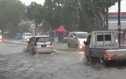 Hujan Seharian, Palembang Dikepung Banjir