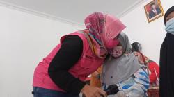 Peluk Anak Yatim Piatu Korban Covid di Majalengka, Kepala DP3AKB Jabar Menangis