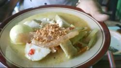  Lontong Sayur Boyolali Gurih Menggoda, Sambal Goreng Koyor Bikin Mantab 
