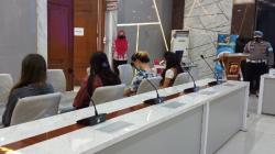 Prostitusi Online di Apartemen Bandung Terbongkar, Muncikari dan 6 Wanita Muda Ditangkap